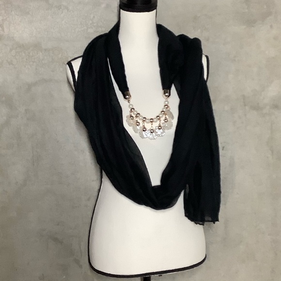 🌸 SCARF WRAP SHELL BEAD PEARL HEAD BOHO SHAWL MULTIPURPOSE BLACK BEADS INDIA - Picture 9 of 10